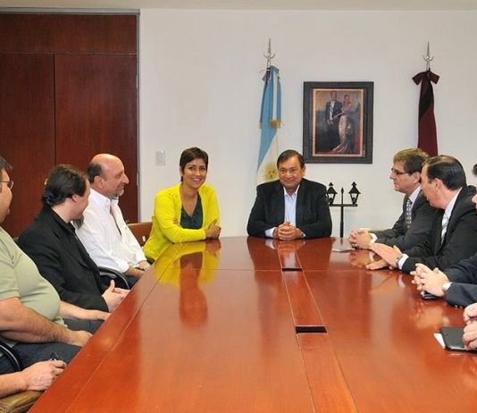 Teatro Cubo: Ahora el intendente anuncia una “nueva” licitación para la construcción del teatro municipal