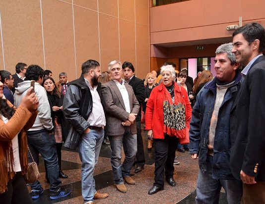 Periodistas, conductores de radio y la pauta oficial del Gobierno de la Provincia – Informe año 2.015