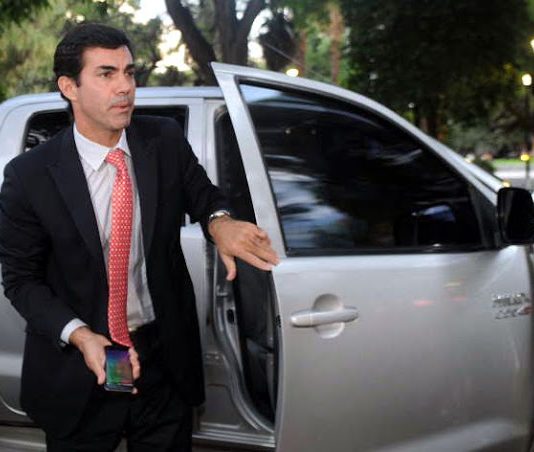 Contratan en Buenos Aires un chofer para el Gobernador Juan Manuel Urtubey