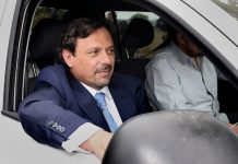 Gustavo Saenz eliminó los topes en viaticos para sus viajes y los de su comitiva